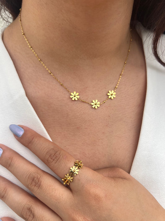 Daisy Necklace
