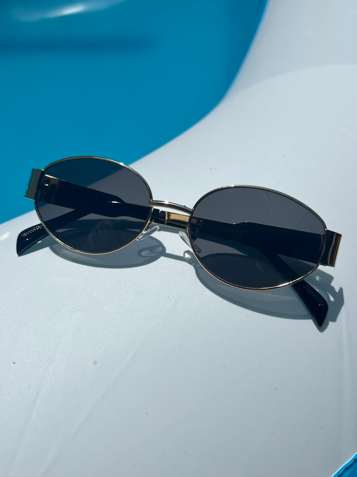 Oval Frame