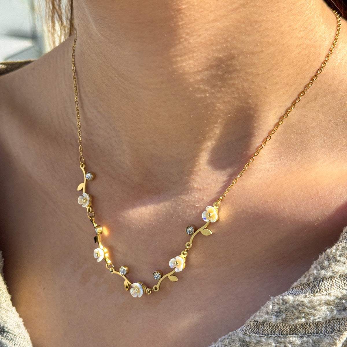 Tulipe Necklace