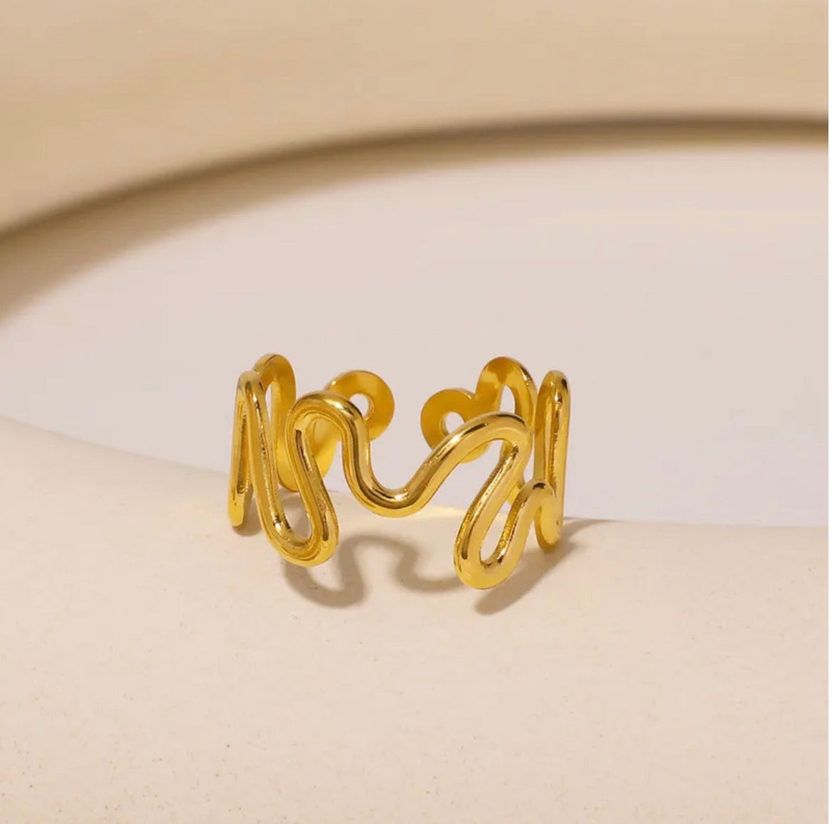 Twist Bent Ring