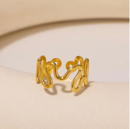 Twist Bent Ring