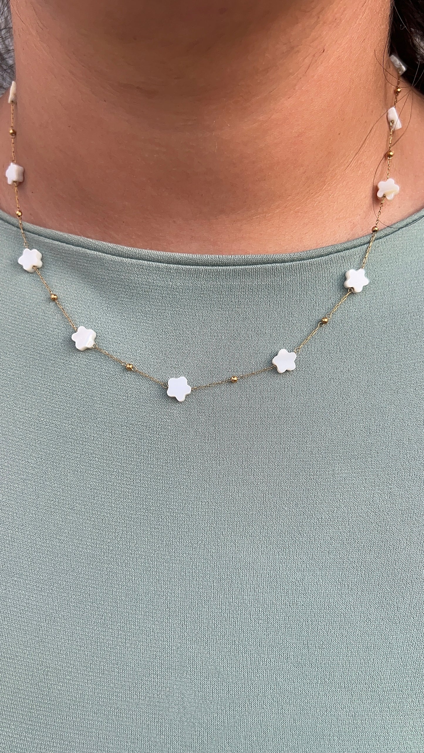 White Flower Necklace
