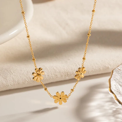 Daisy Necklace