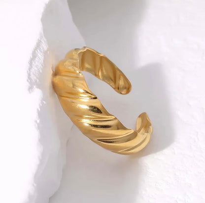 Croissant Ring